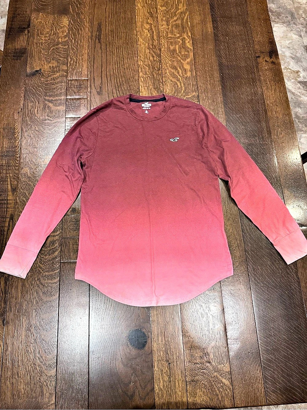 Hollister Curved Hem Tee Ombre Long Sleeve Ombre Long Sleeve Tee, Red, Small
